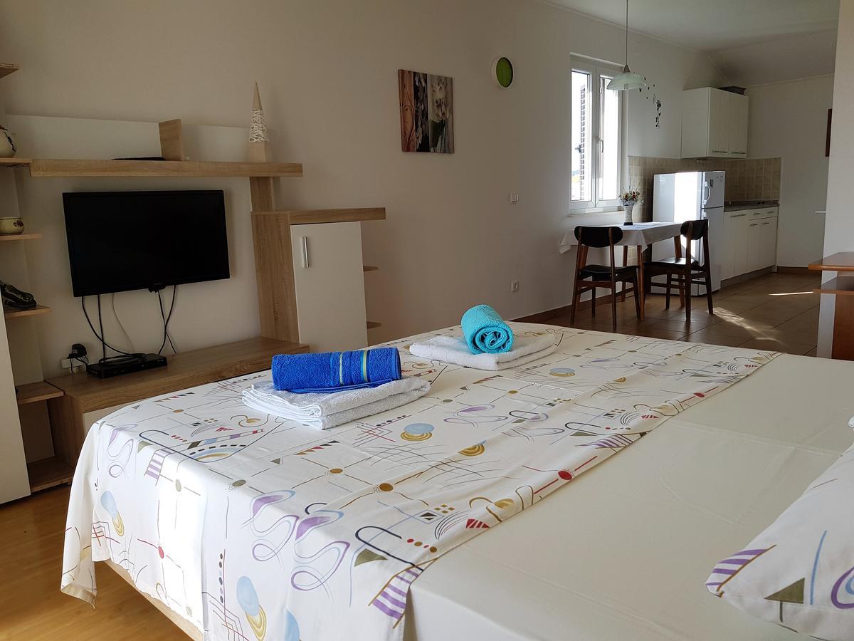 Apartments Monica نوفاليا المظهر الخارجي الصورة